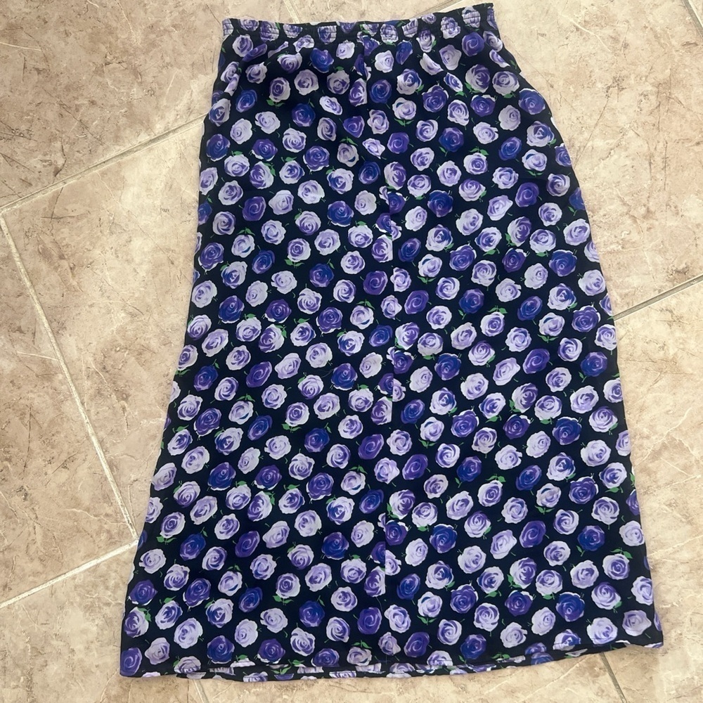Ally B Vintage Floral Black and Purple Women's Skirt
Size L